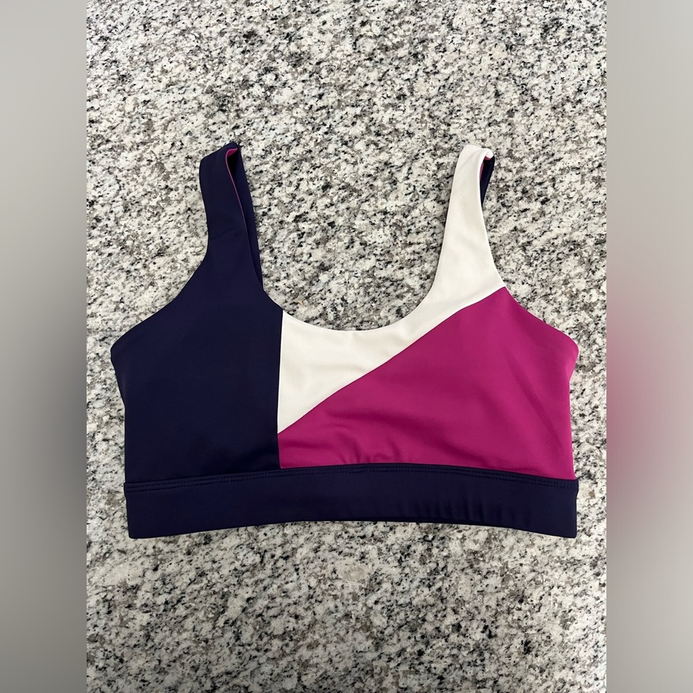 WILO sports bra